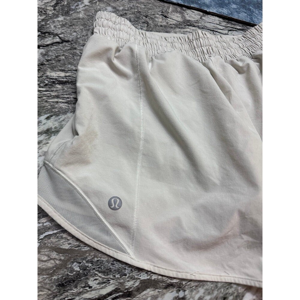lululemon athletica Cream Athletic Shorts with Elastic Waistband size 6 - Picture 6 of 6